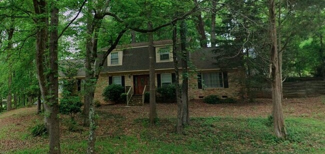 Building Photo - 1700 Shadowood Dr