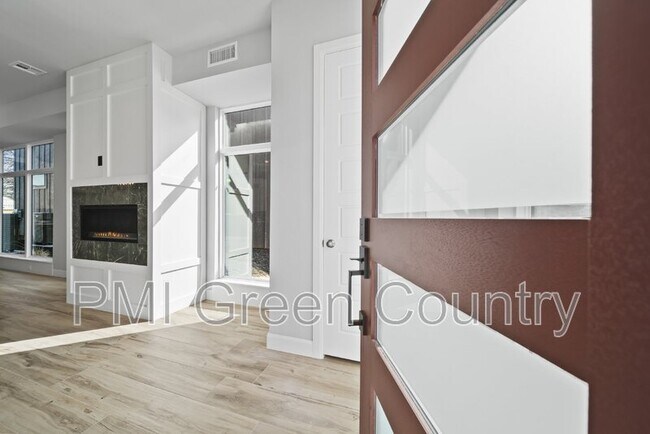 Foto del edificio - 122 E Elgin St