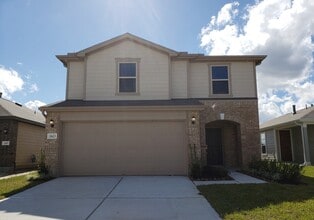 Building Photo - 2623 Hawthorn Park Ct