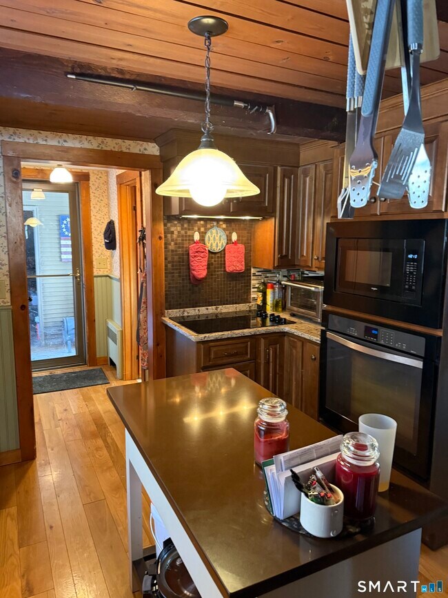 Foto del edificio - 125 Whittington Ave