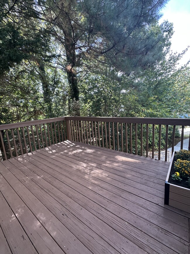 Foto del edificio - 5030 Laurel Bridge Dr SE