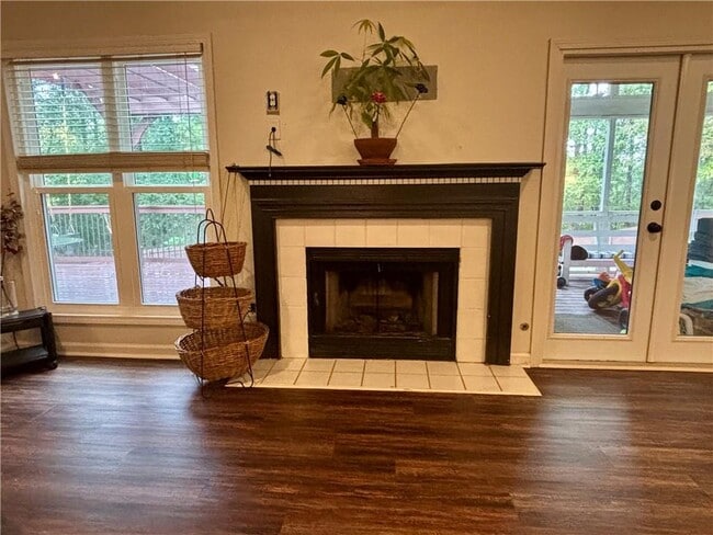 Foto del edificio - 523 Bluff Ct