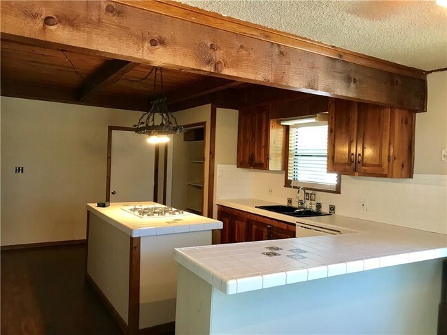 Building Photo - 10816 Whiterock Trail