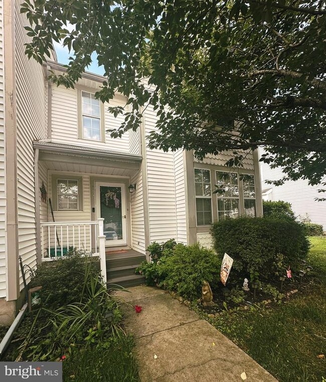 Building Photo - 745 Orley Pl