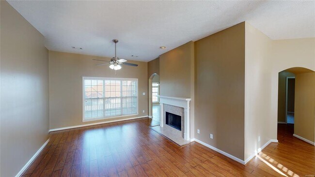 Foto del edificio - 615 Castle Brook Dr