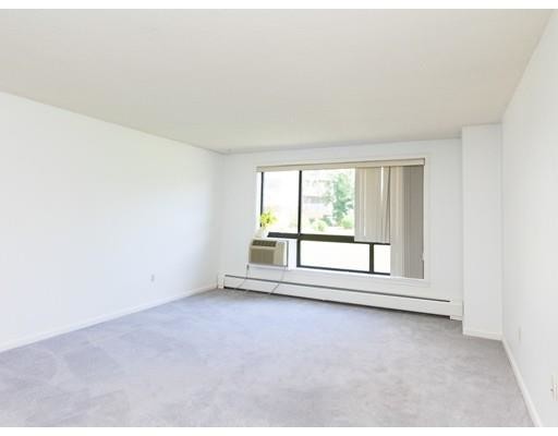 Foto del edificio - 125 Coolidge Ave