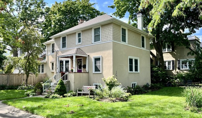 Building Photo - 410 Provident Ave