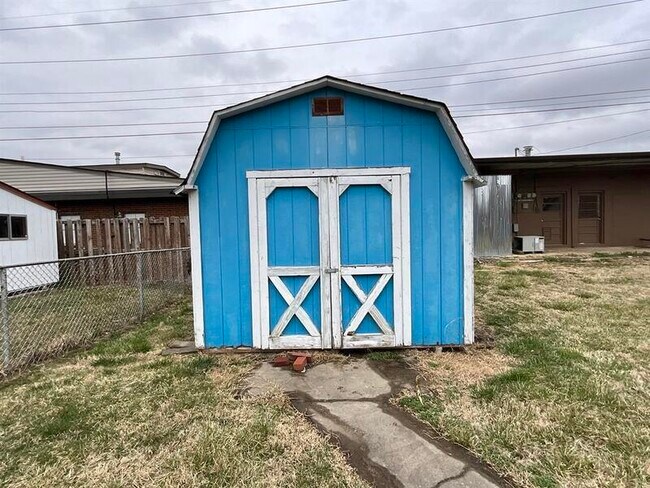 Building Photo - 207 Meckfessel Dr