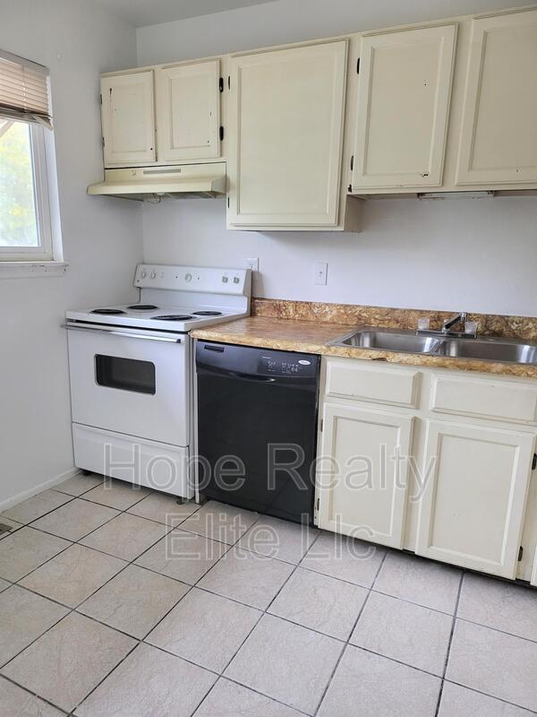 Foto del edificio - 2463 Astrozon Cir