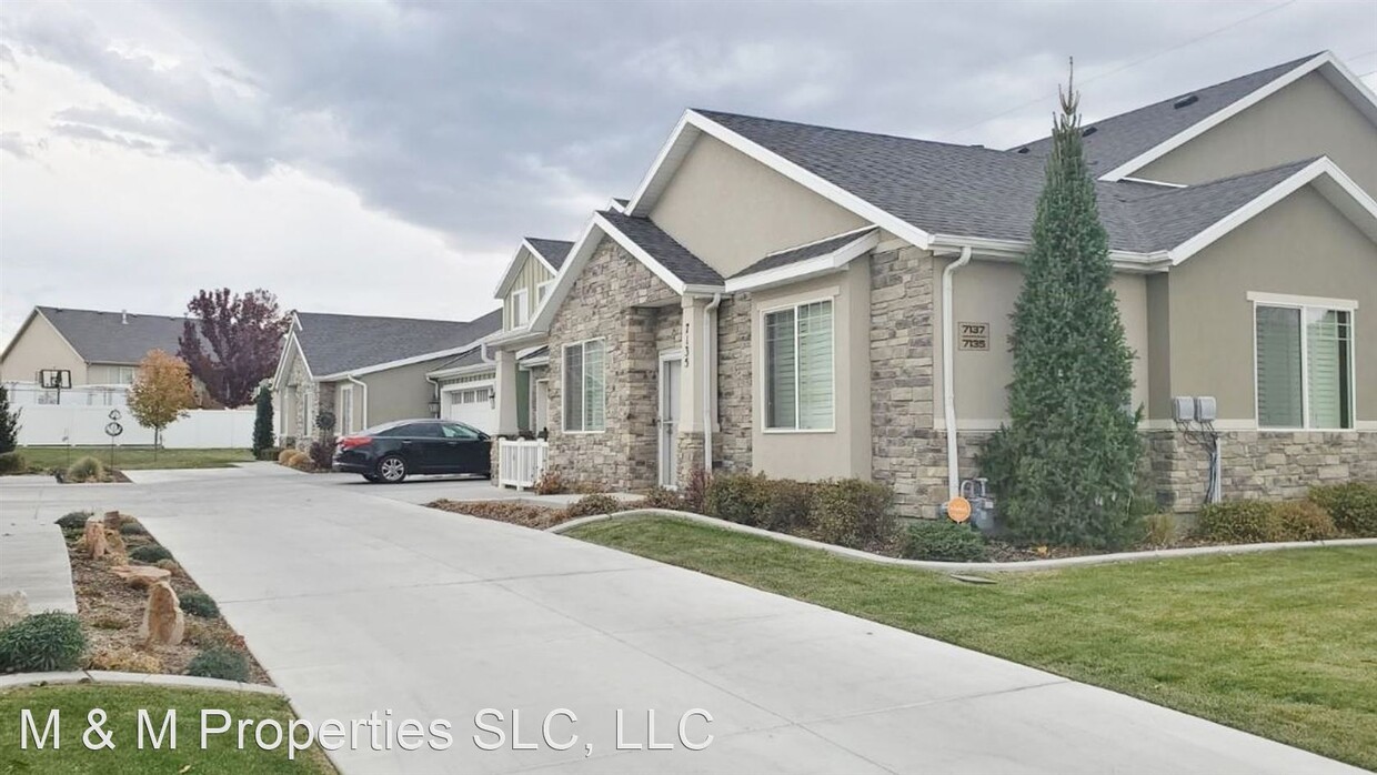 Primary Photo - 3 br, 2 bath House - 7135 W Oromia View Dr