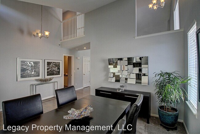 Building Photo - 538 W English Sparrow Trail