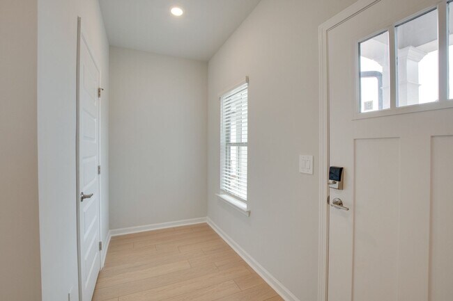 Building Photo - 169 Protestant Dr