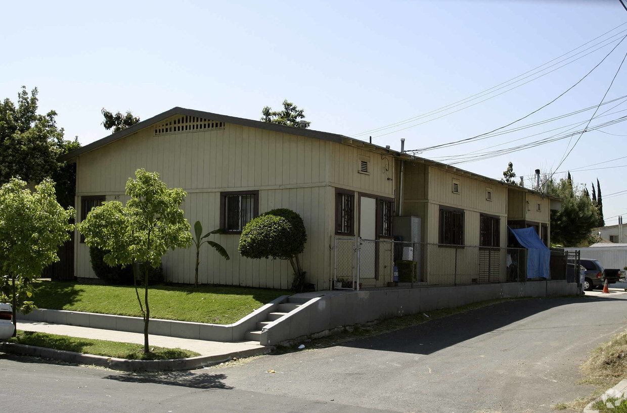 Foto del edificio - 411-415 Toledo St