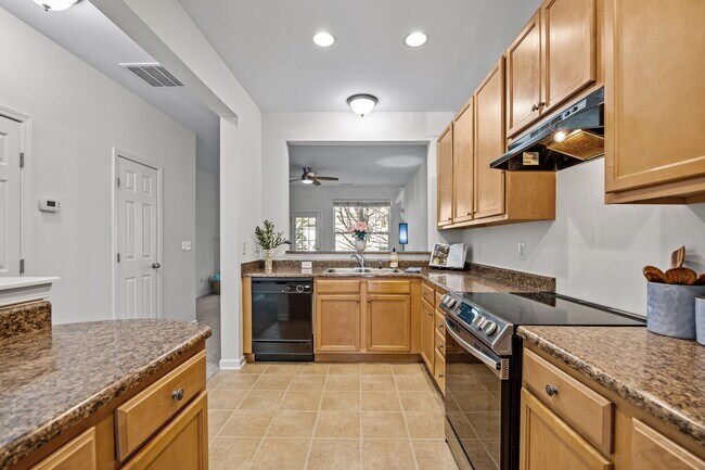 Building Photo - 6623 Clarksburg Pl