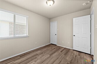 Building Photo - 2503 Pintail Loop