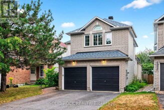 Building Photo - 30 Kenins Crescent