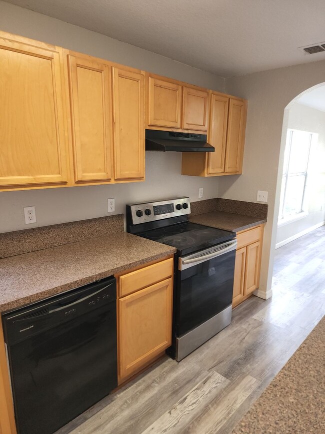 Kitchen - 903 E Main St