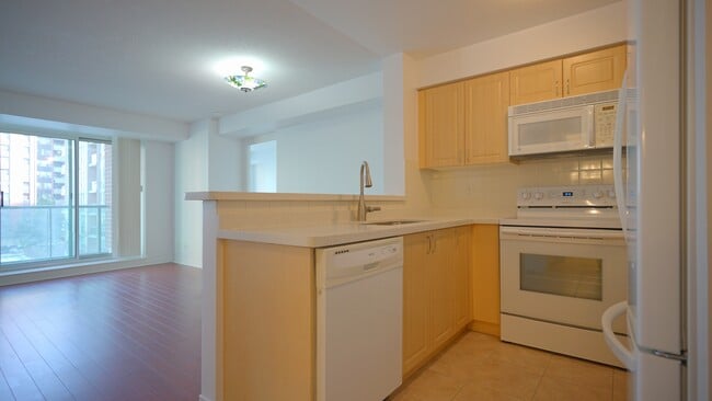 Building Photo - 9-319 Michael Power Pl