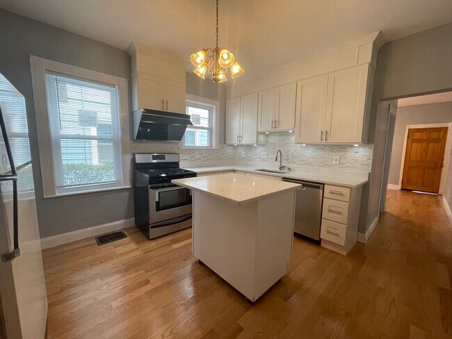 Building Photo - 24 Litchfield St