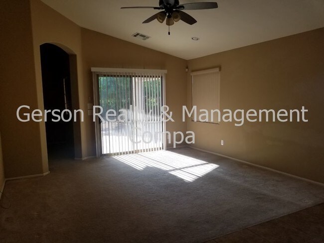Building Photo - 7210 S 46th Dr