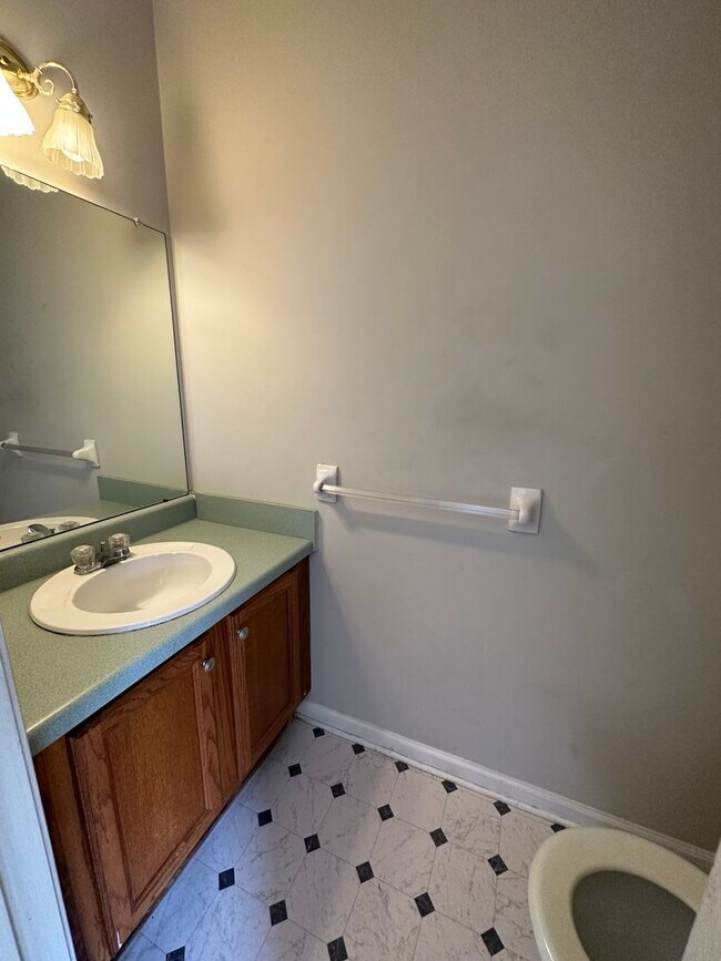 Foto del edificio - Townhouse in Clay Chalkville area