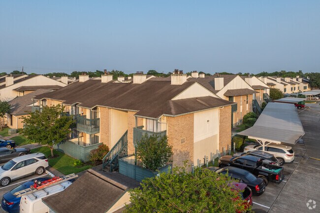 Building Photo - El Dorado Way Condominiums