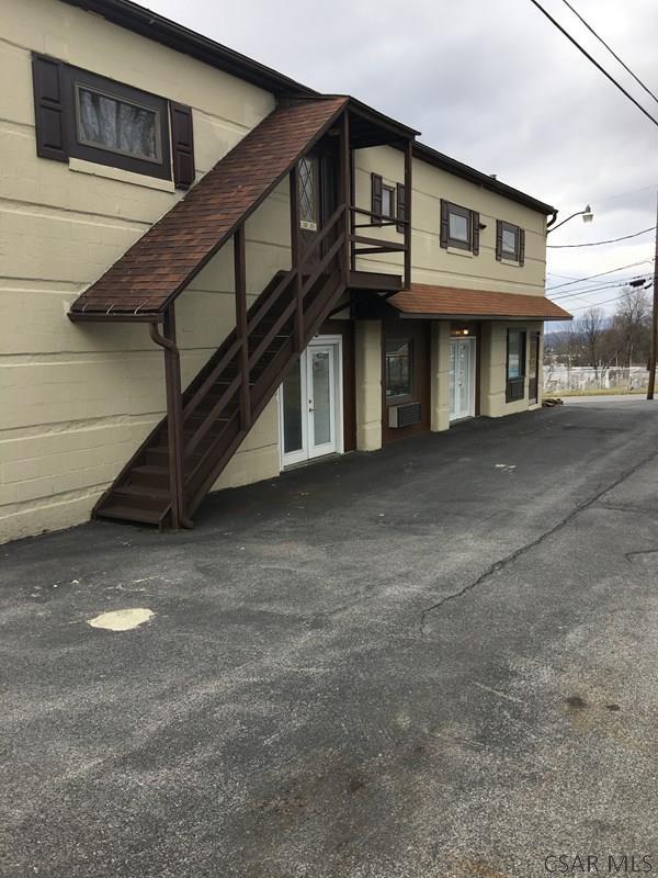 706 Cemetery Dr, Johnstown, PA 15904 House Rental in Johnstown, PA