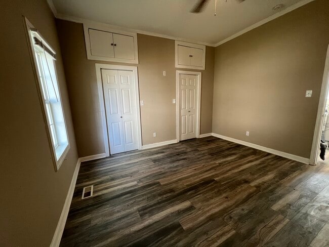 Back Bedroom - 141 E Walnut St