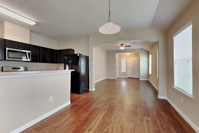 Building Photo - 21606 Nella Cir