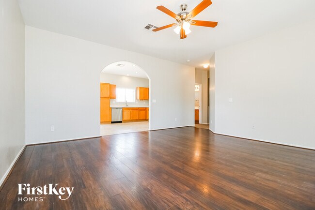 Foto del edificio - 8429 W Avalon Dr