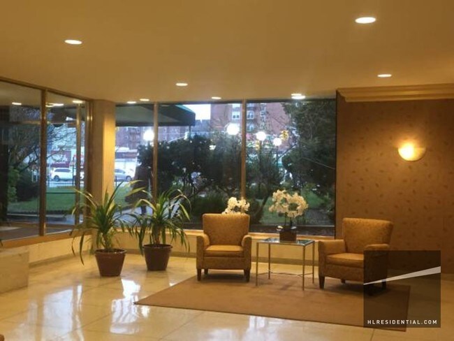 Building Photo - 10025 Queens Blvd