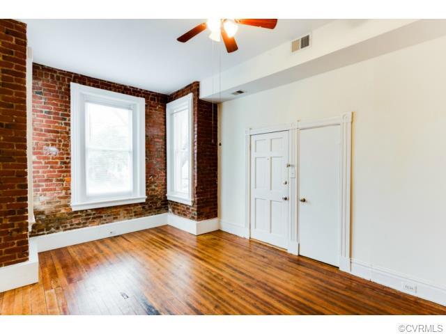 Living room - 1321 Floyd Ave