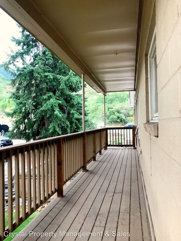 702 Midland Ave, Glenwood Springs, CO 81601 Room for Rent in Glenwood