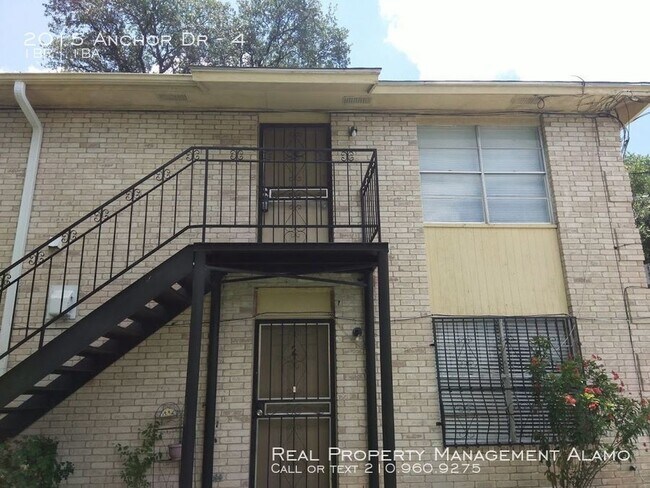 Building Photo - 2015 Anchor Dr