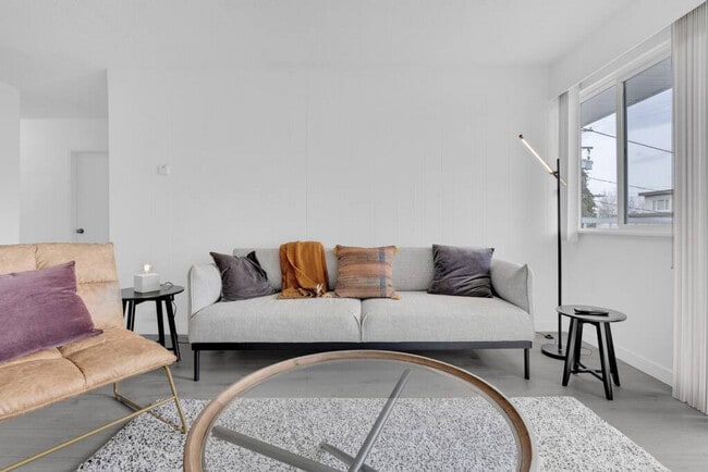 Building Photo - 55 E 12th Ave