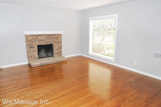Building Photo - 4445 E Colorado St
