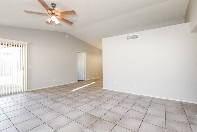 Building Photo - 4713 W Menadota Dr