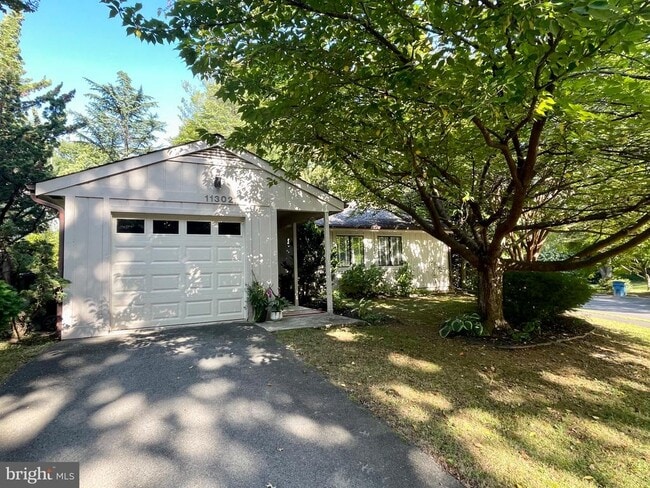 Building Photo - 11302 Gatesborough Ln