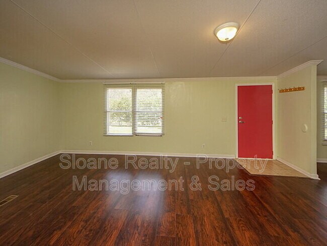 Foto del edificio - 3184 Sanders Rd