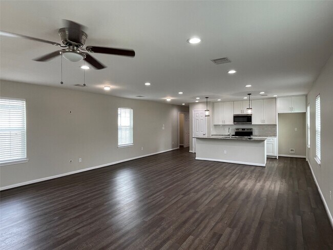 Foto del edificio - 3340 Simmons St