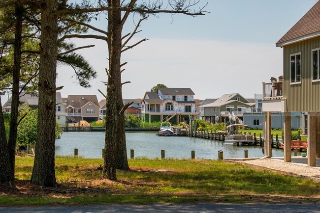 Building Photo - 38019 Fathom Rd