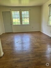 Building Photo - 15 Riley Manor Cir