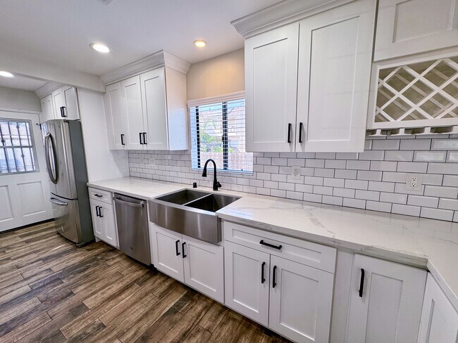 Foto del edificio - 3514 W 115th St