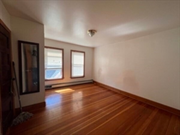 Building Photo - 7 Gayland St