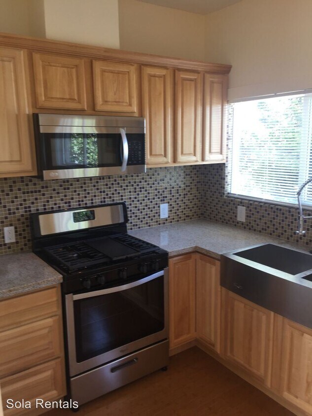 1307 E Peck St, Compton, CA 90221 Room for Rent in Compton, CA