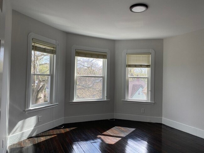Building Photo - 29 Wabon St