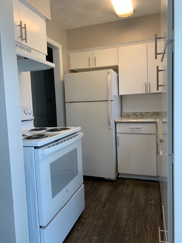 Foto principal - 222 S Hampton Rd