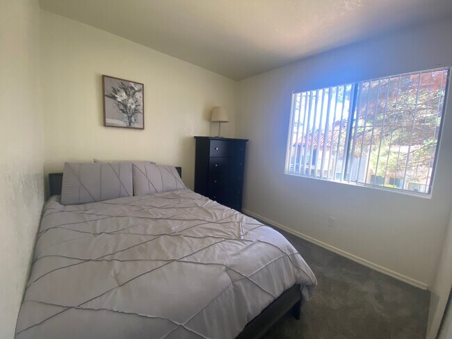 2 Bedroom 1 Bath, Bedroom - Mountain Vista