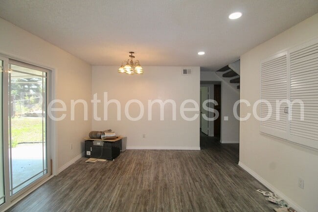 Building Photo - 15519 Andorra Way