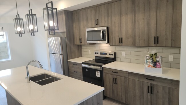 Building Photo - 334 Sage Hill Cir NW